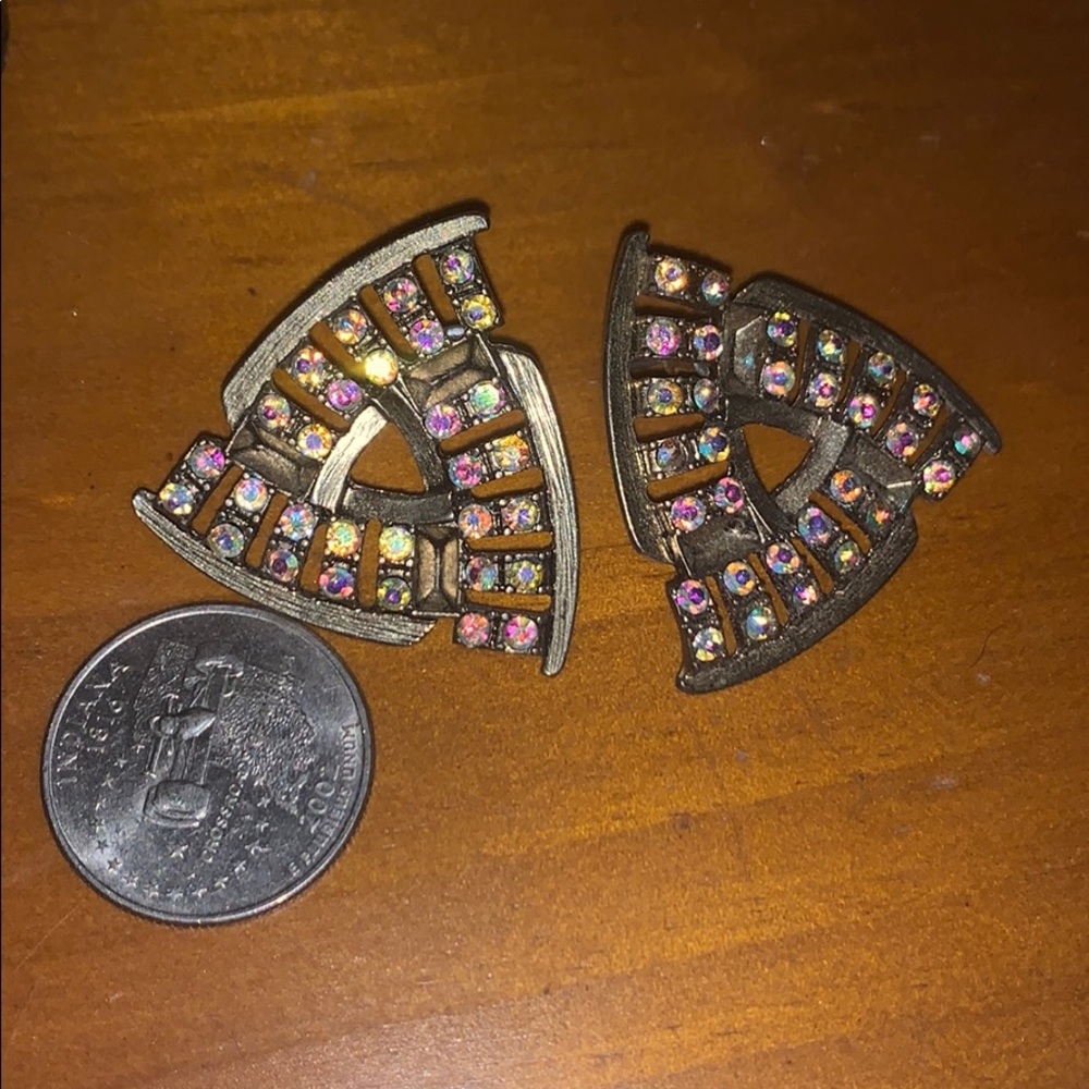 Triangular Rhinestone stud earrings - Picture 2 of 2